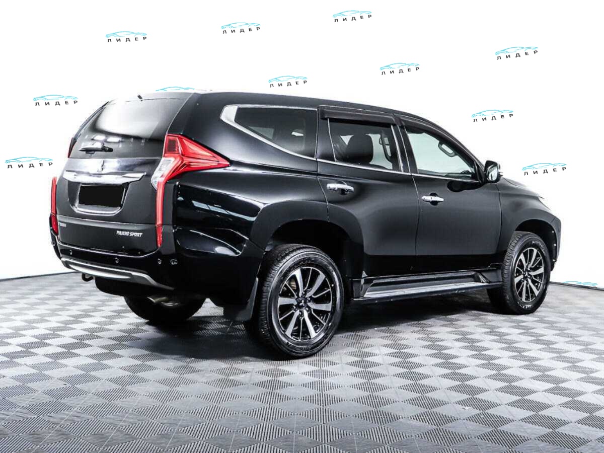 Б/У Митсубиши Паджеро Спорт 2018 года. Фото: #4