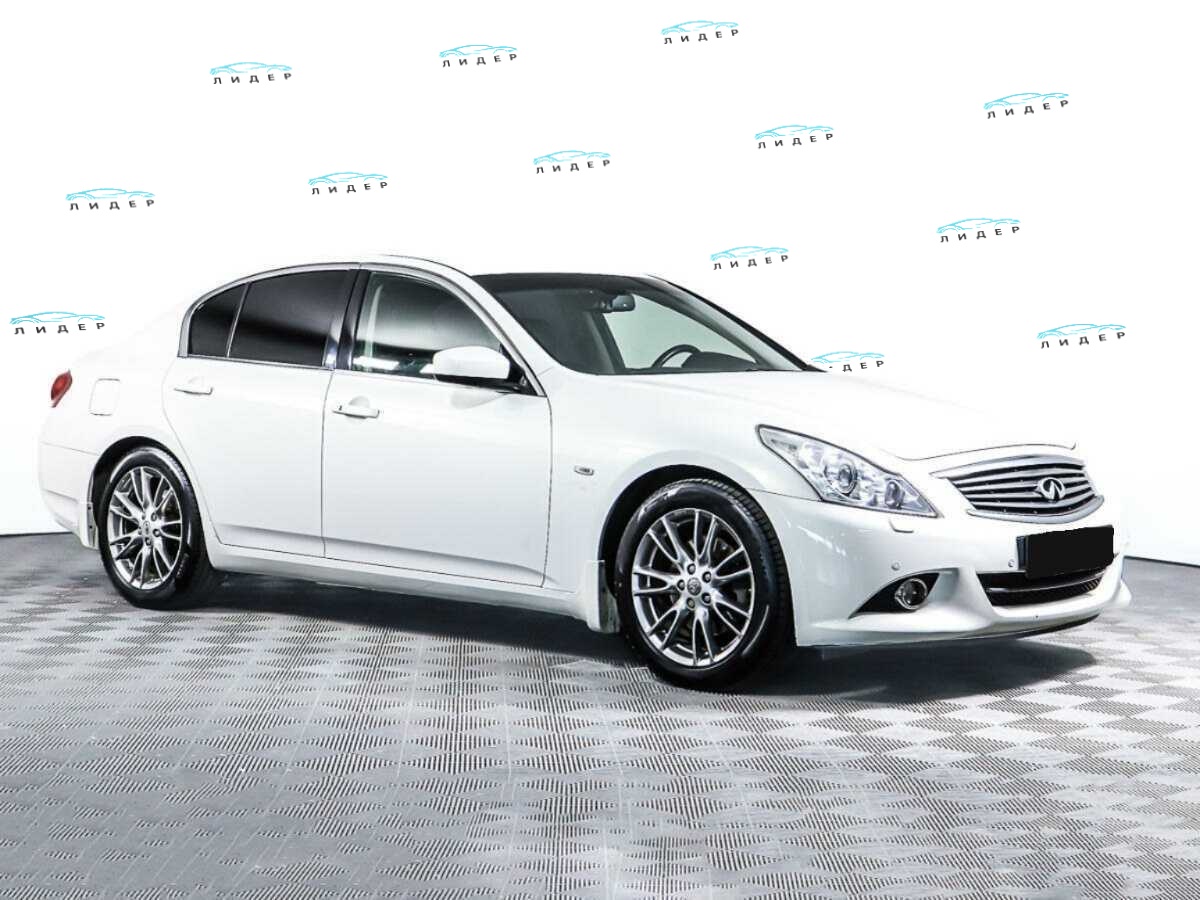 Б/У Инфинити Г 2013 года. Фото: #2