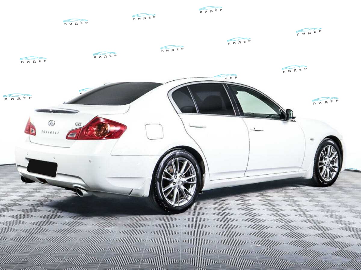 Б/У Инфинити Г 2013 года. Фото: #4