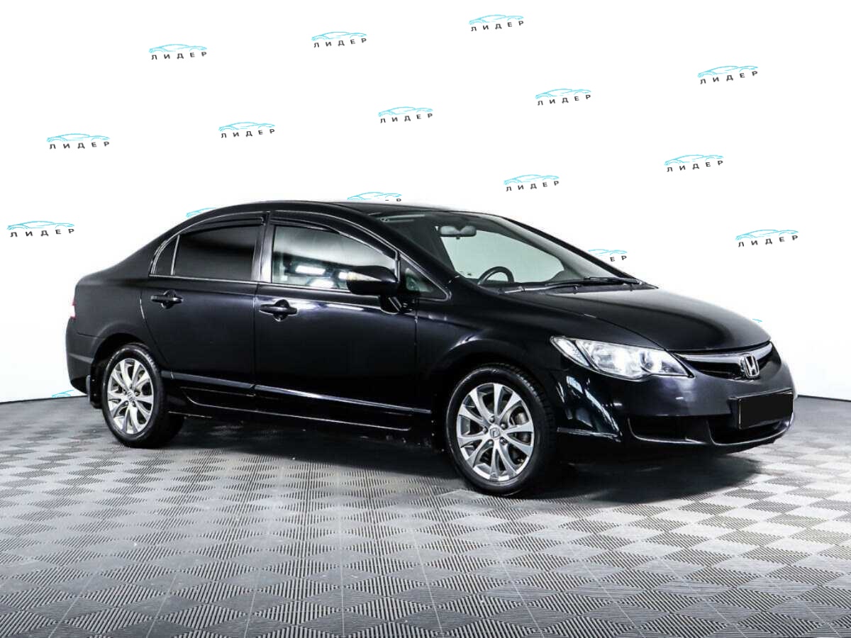 Б/У Хонда Цивик 2008 года. Фото: #2