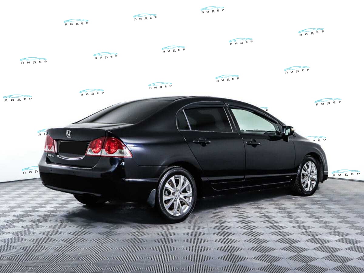 Б/У Хонда Цивик 2008 года. Фото: #4
