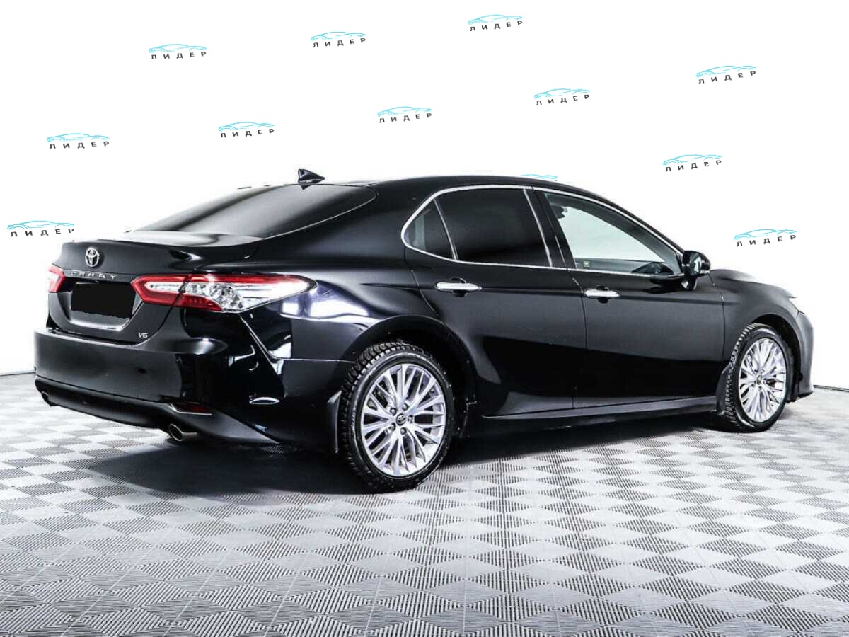 Б/У Тойота Камри 2019 года. Фото: #4