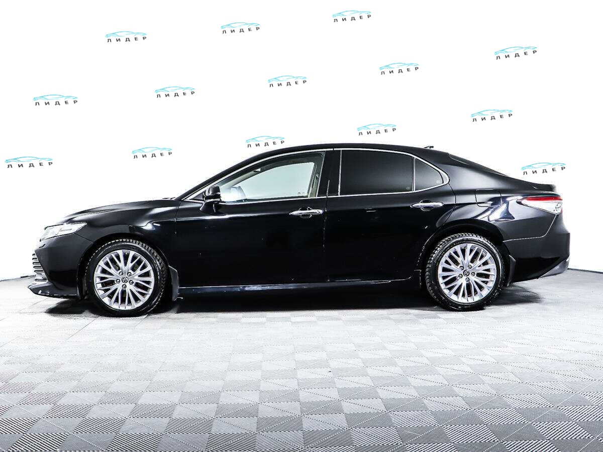 Б/У Тойота Камри 2019 года. Фото: #7