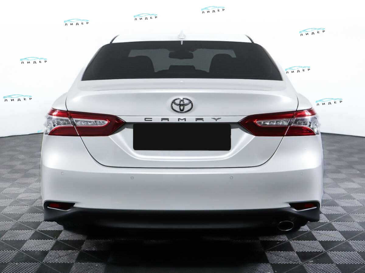 Б/У Тойота Камри 2021 года. Фото: #5