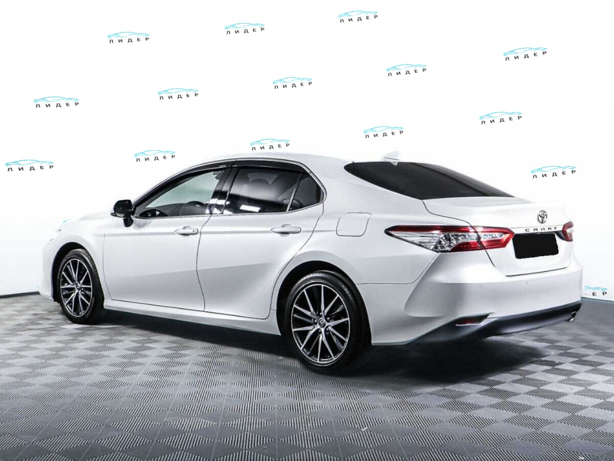 Б/У Тойота Камри 2021 года. Фото: #6