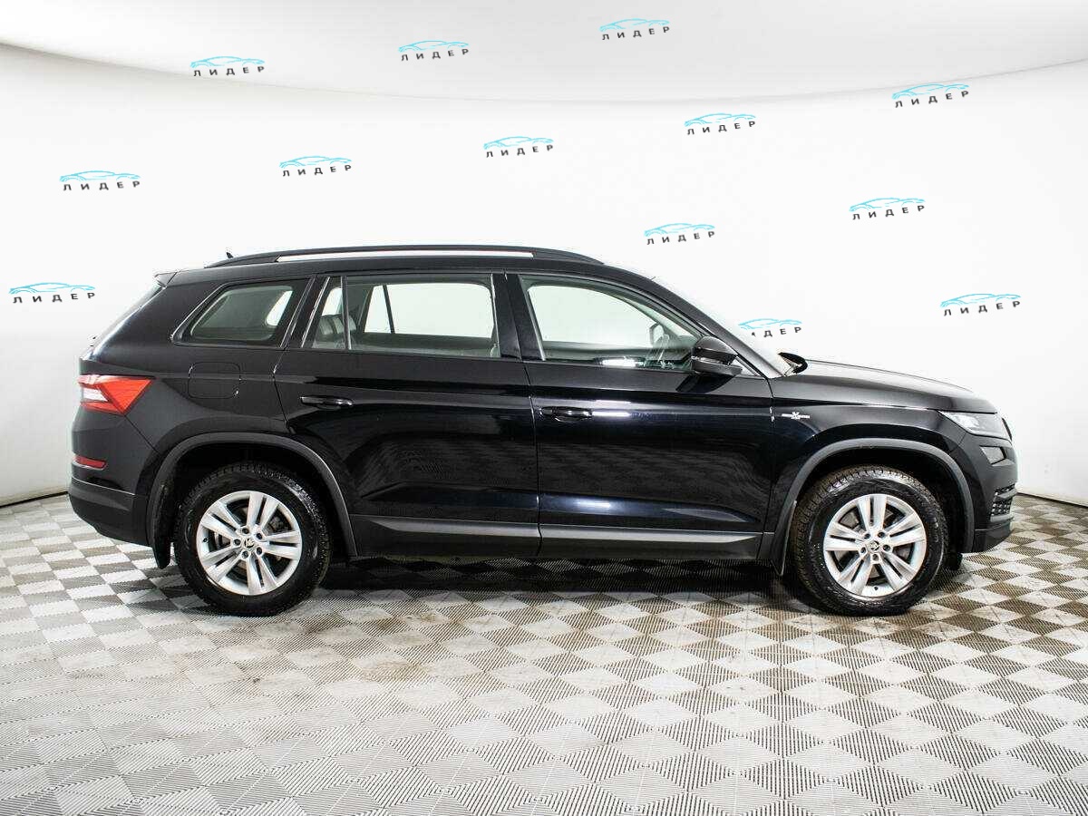 Б/У Шкода Кодиак 2020 года. Фото: #3