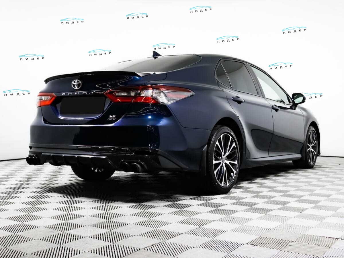 Б/У Тойота Камри 2021 года. Фото: #4