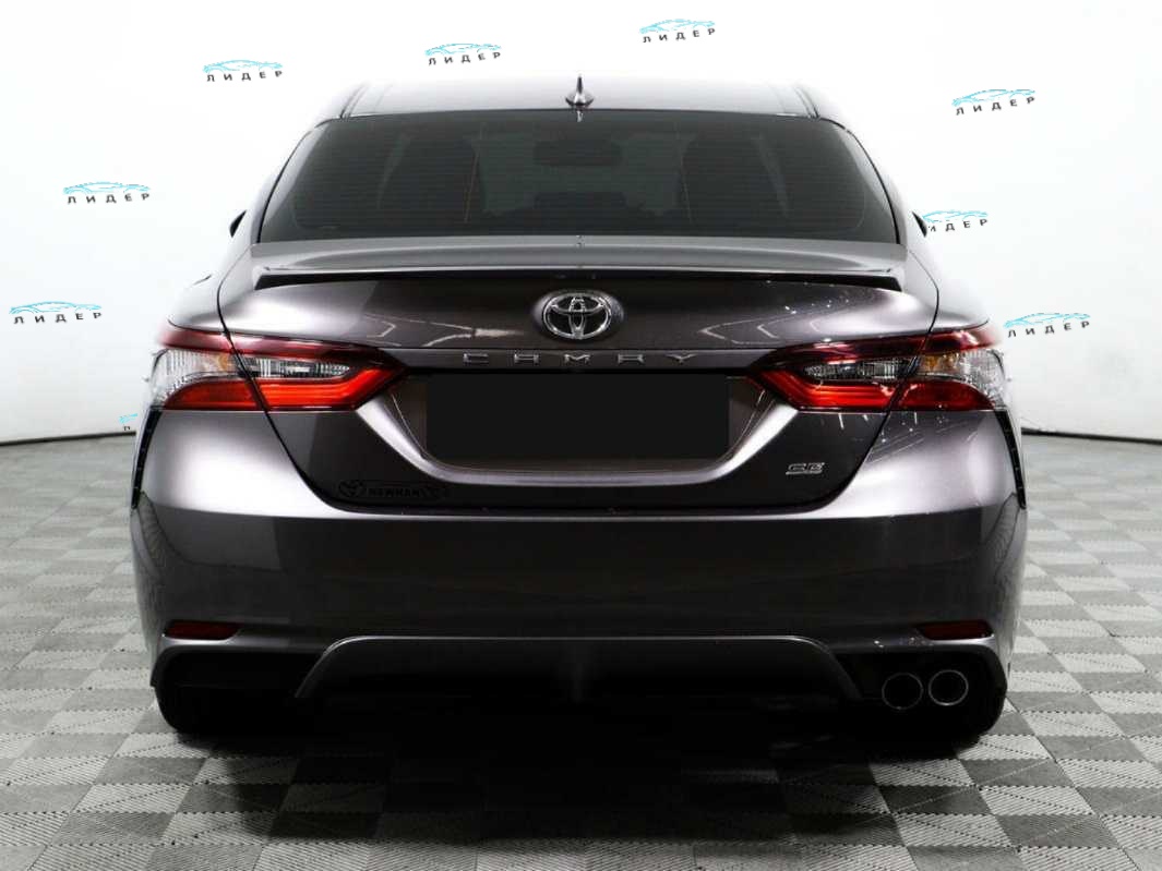 Б/У Тойота Камри 2021 года. Фото: #5
