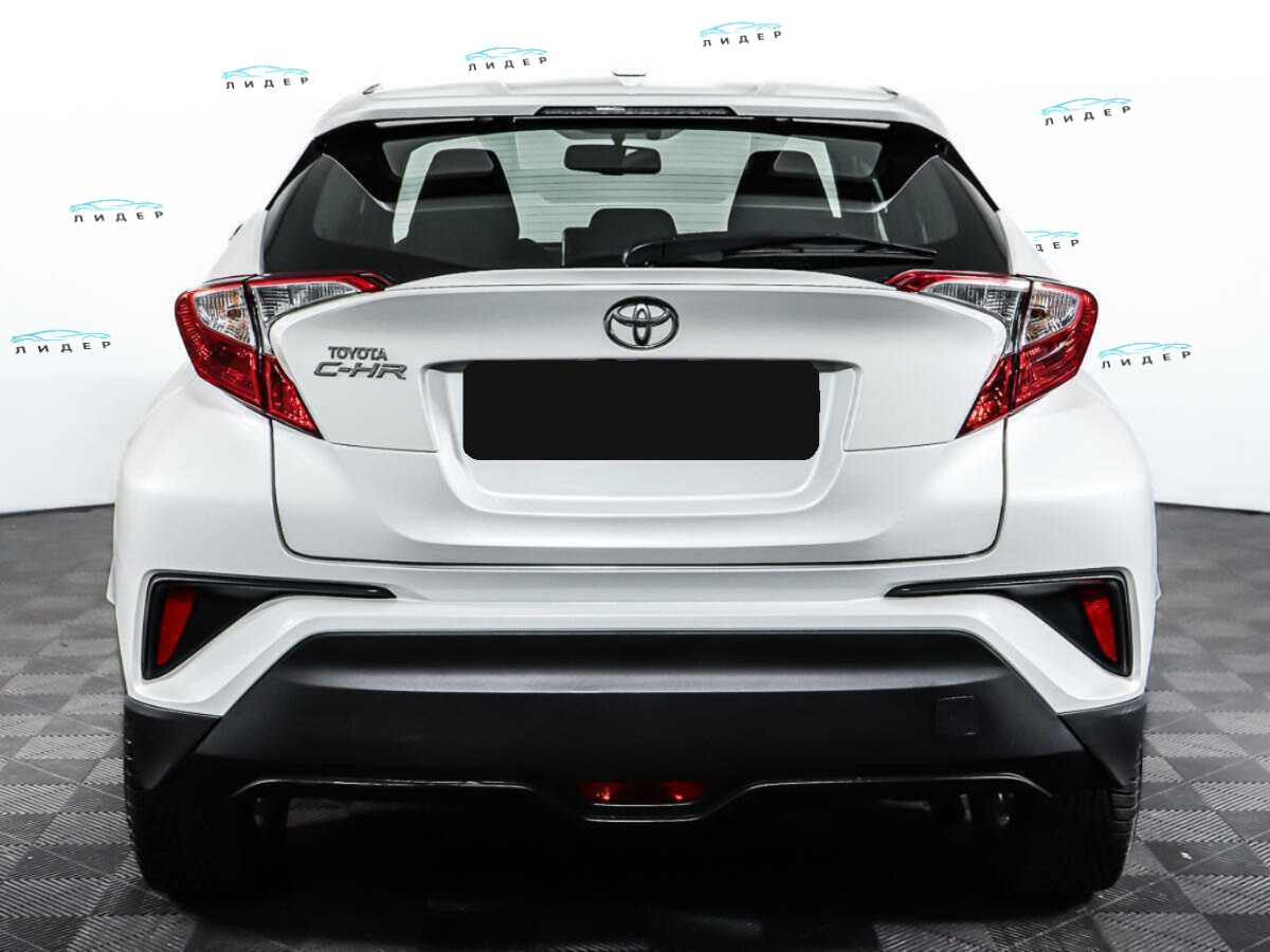Б/У Тойота Ц-ШР 2018 года. Фото: #5