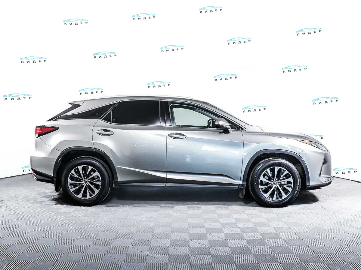 Б/У Лексус Р-Икс 2020 года. Фото: #3