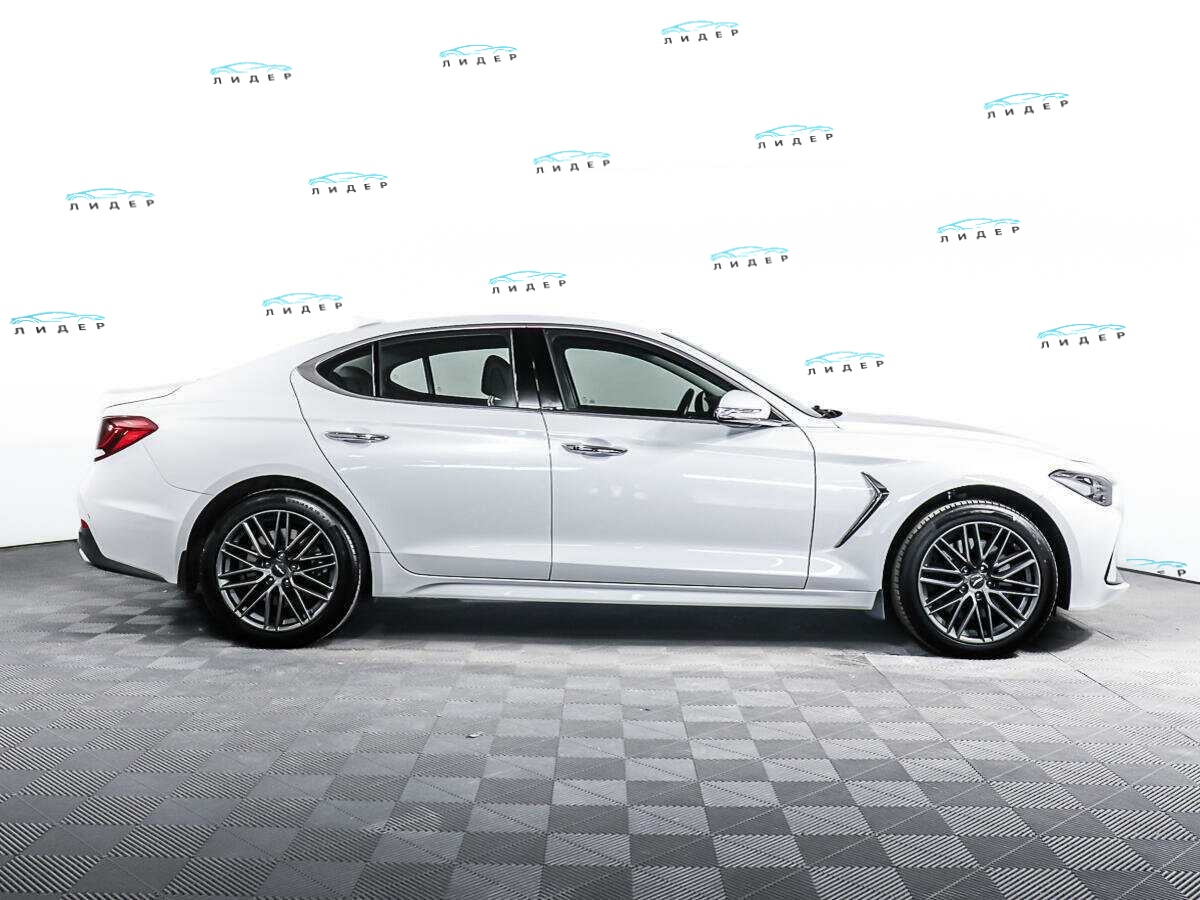 Б/У Генезис Г70 2018 года. Фото: #3