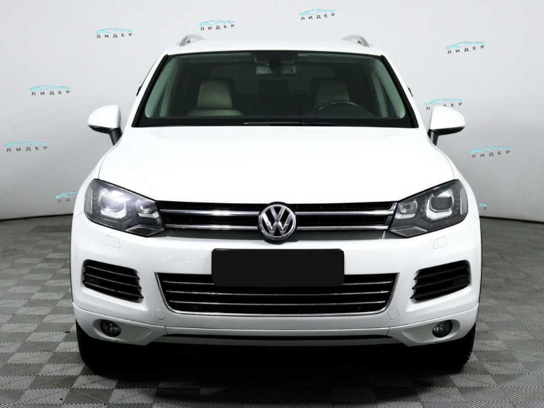 Б/У Фольксваген Туарег 2012 года. Фото: #1