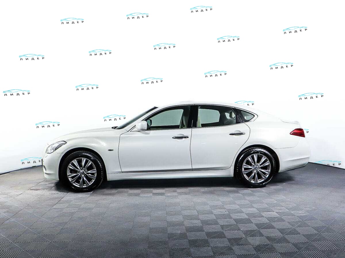 Б/У Инфинити М 2012 года. Фото: #7