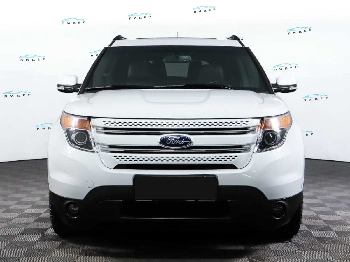 Б/У Форд Експлорер 2013 года. Фото: #1