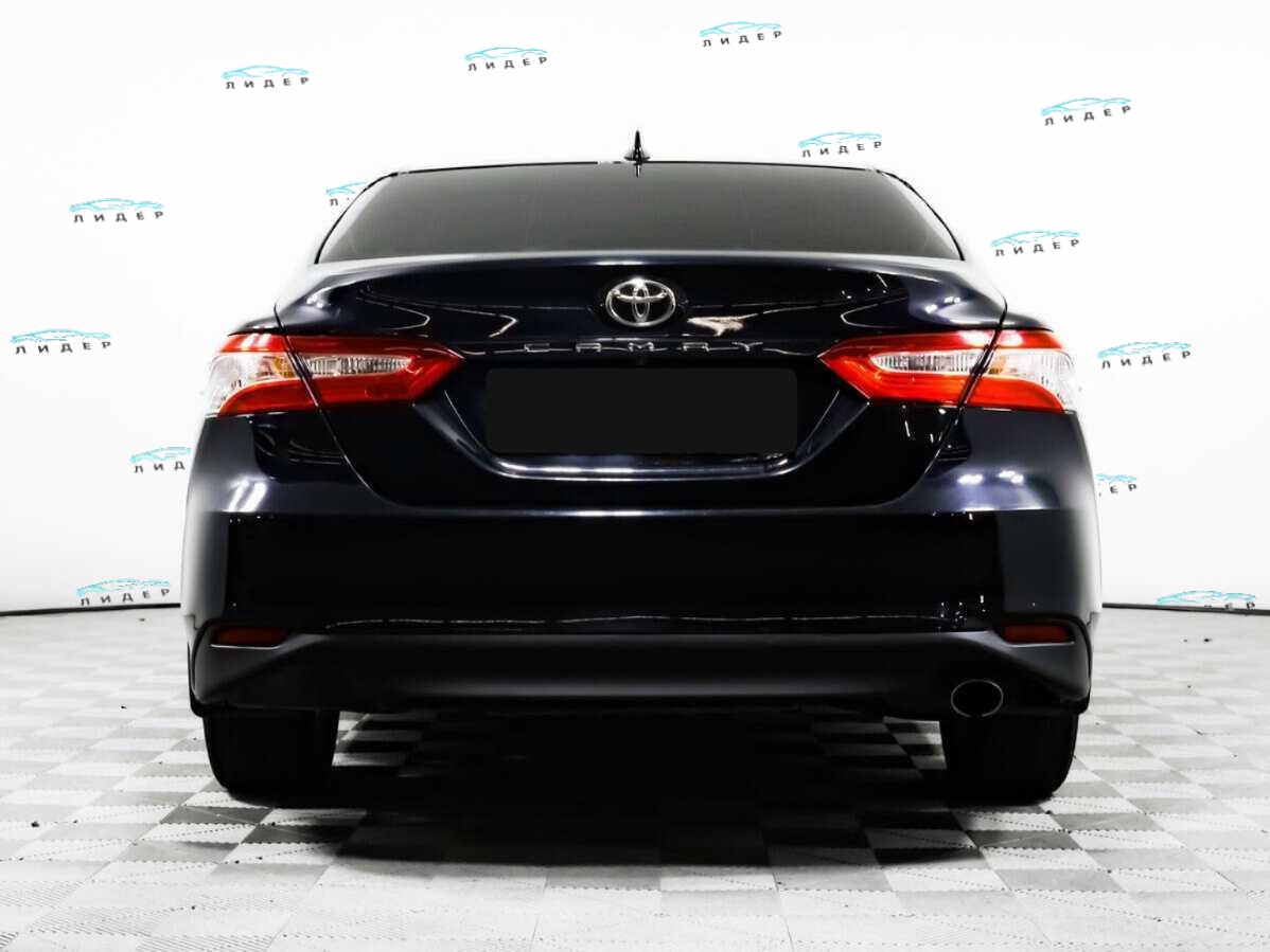Б/У Тойота Камри 2019 года. Фото: #5