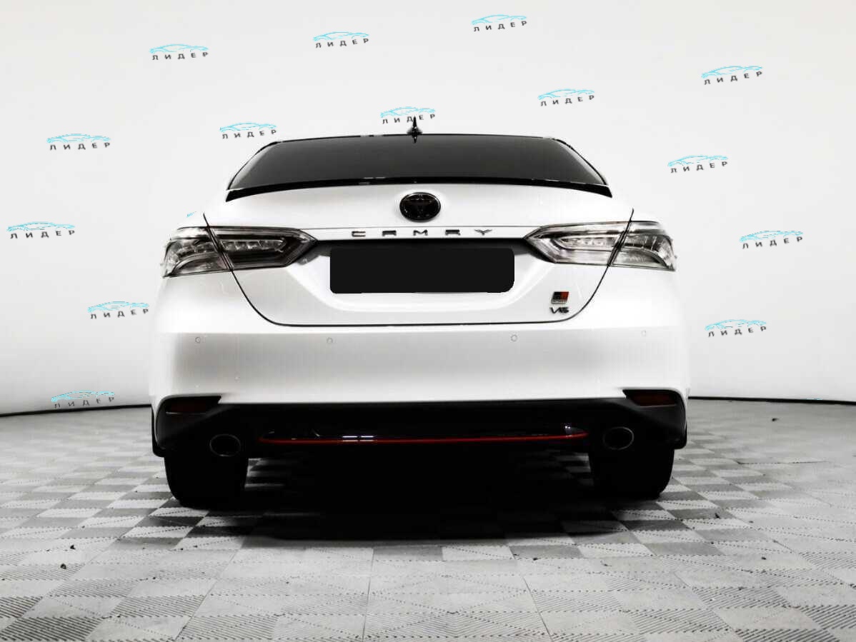 Б/У Тойота Камри 2021 года. Фото: #4