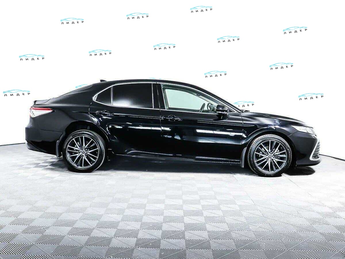 Б/У Тойота Камри 2021 года. Фото: #3