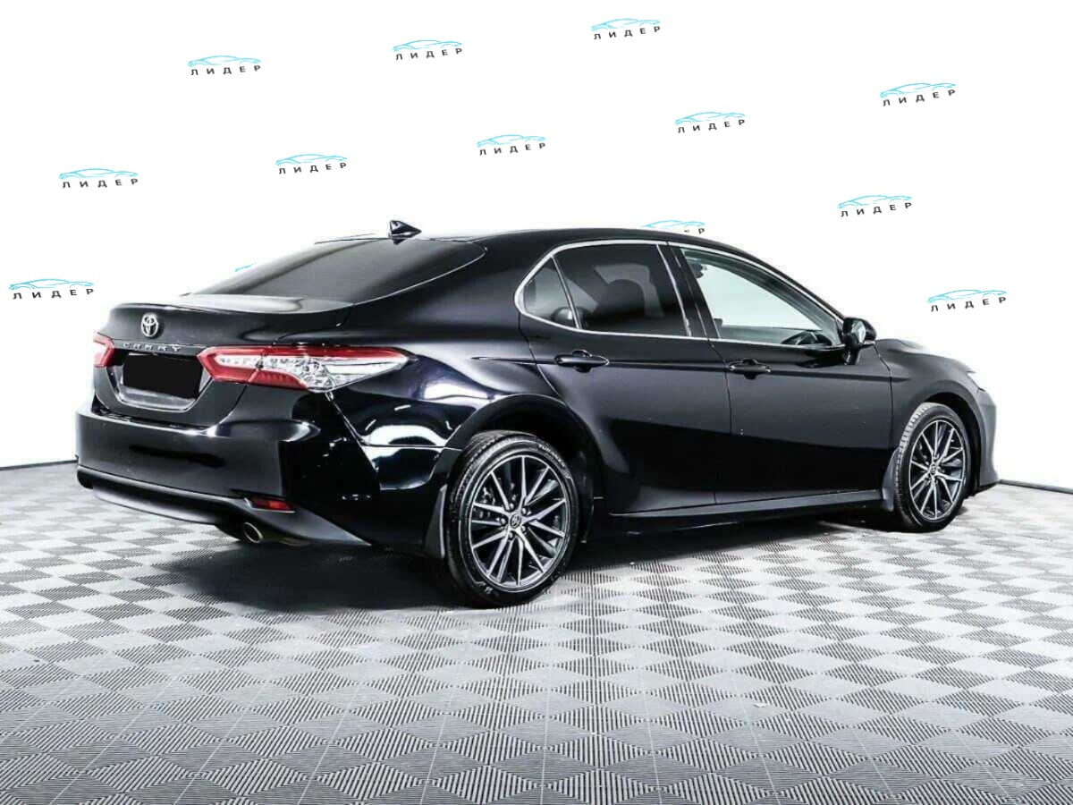 Б/У Тойота Камри 2021 года. Фото: #4