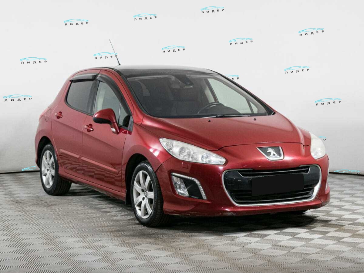 Б/У Пежо 308 2011 года. Фото: #2