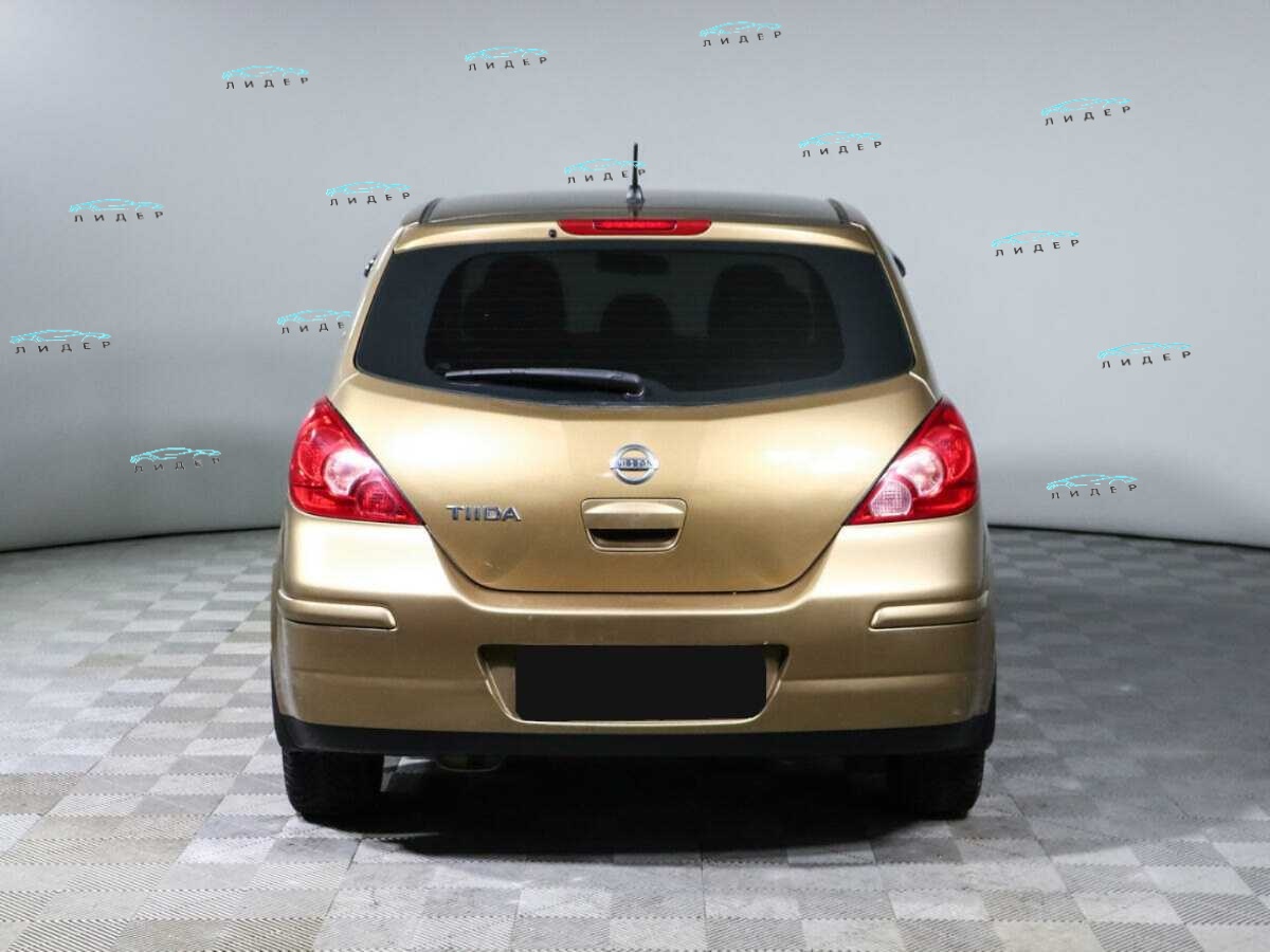Б/У Ниссан Тиида 2007 года. Фото: #3