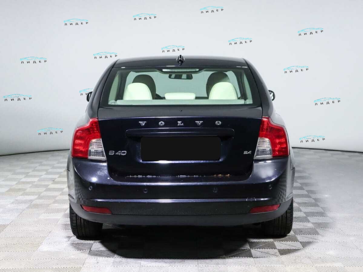 Б/У Вольво С40 2008 года. Фото: #4