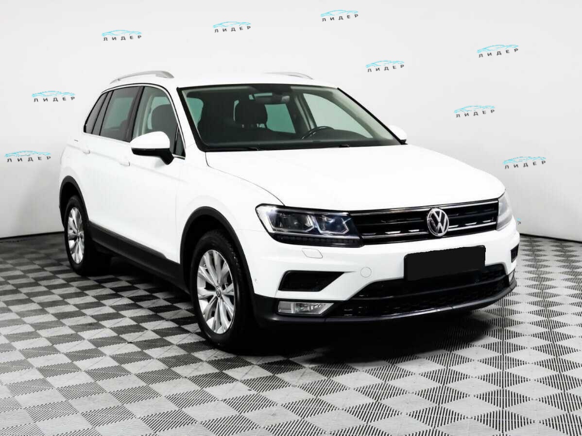 Б/У Фольксваген Тигуан 2017 года. Фото: #2