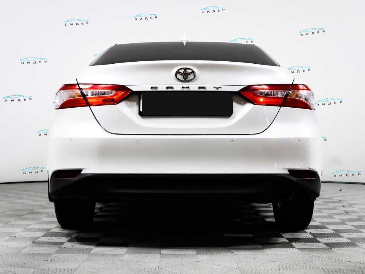 Б/У Тойота Камри 2021 года. Фото: #5
