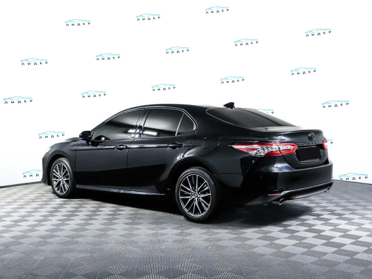Б/У Тойота Камри 2023 года. Фото: #6