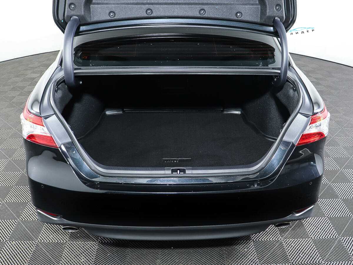 Б/У Тойота Камри 2023 года. Фото: #8