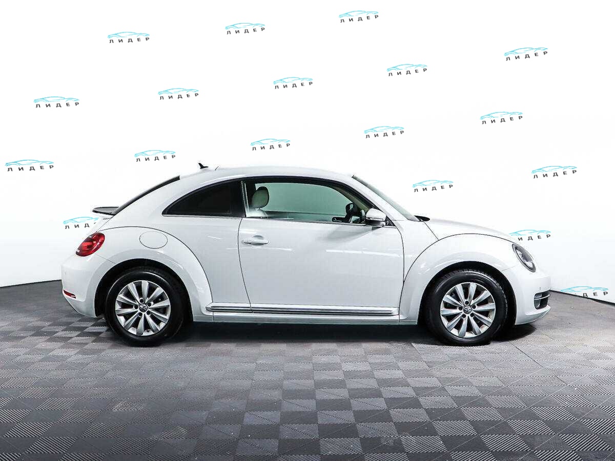 Б/У Фольксваген Битл 2014 года. Фото: #3