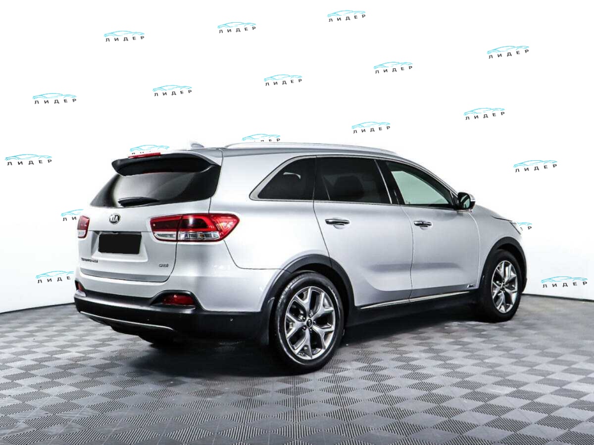 Б/У Киа Соренто 2017 года. Фото: #4