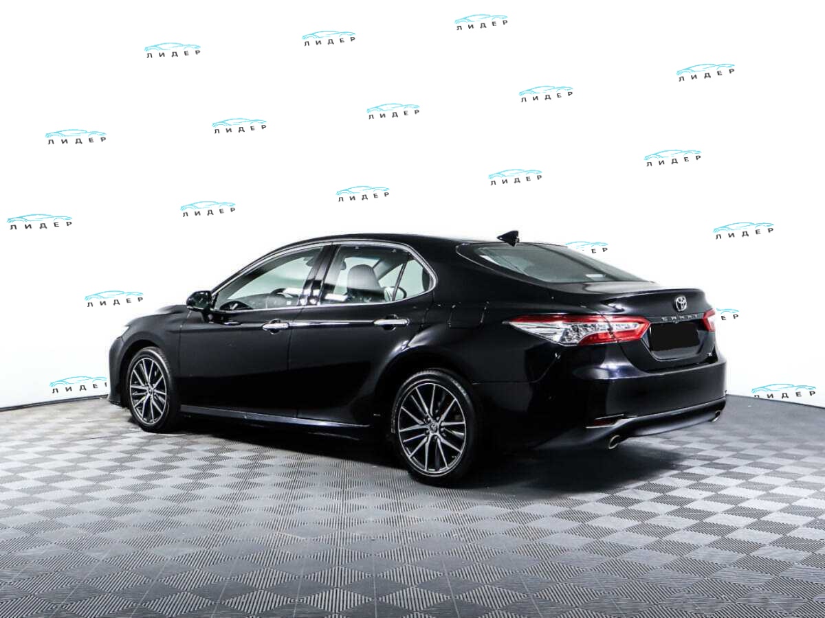 Б/У Тойота Камри 2018 года. Фото: #6