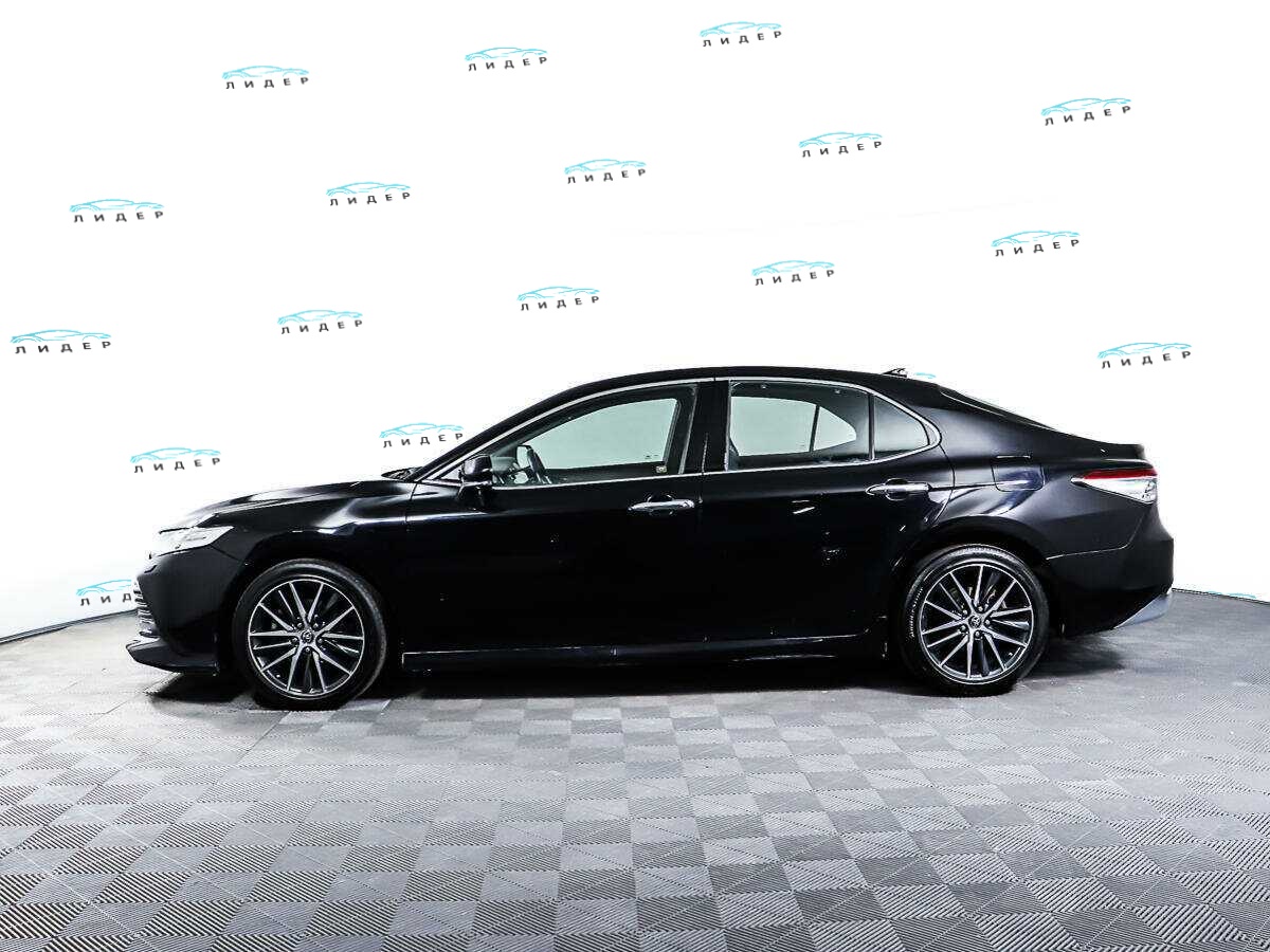 Б/У Тойота Камри 2018 года. Фото: #7