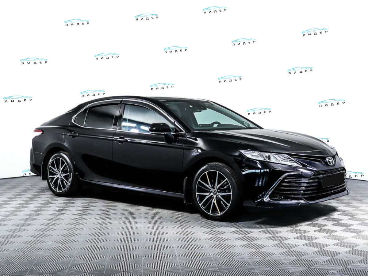 Б/У Тойота Камри 2021 года. Фото: #2