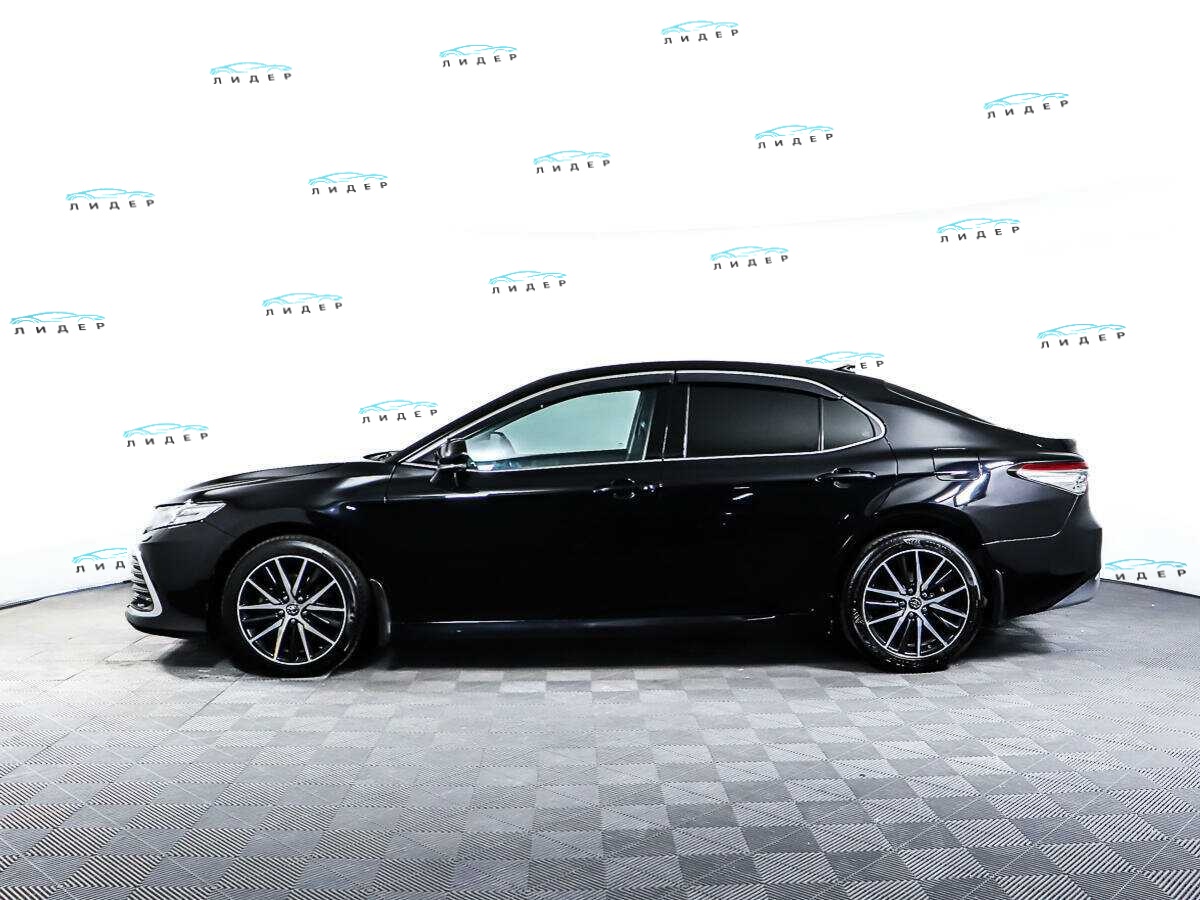 Б/У Тойота Камри 2021 года. Фото: #7