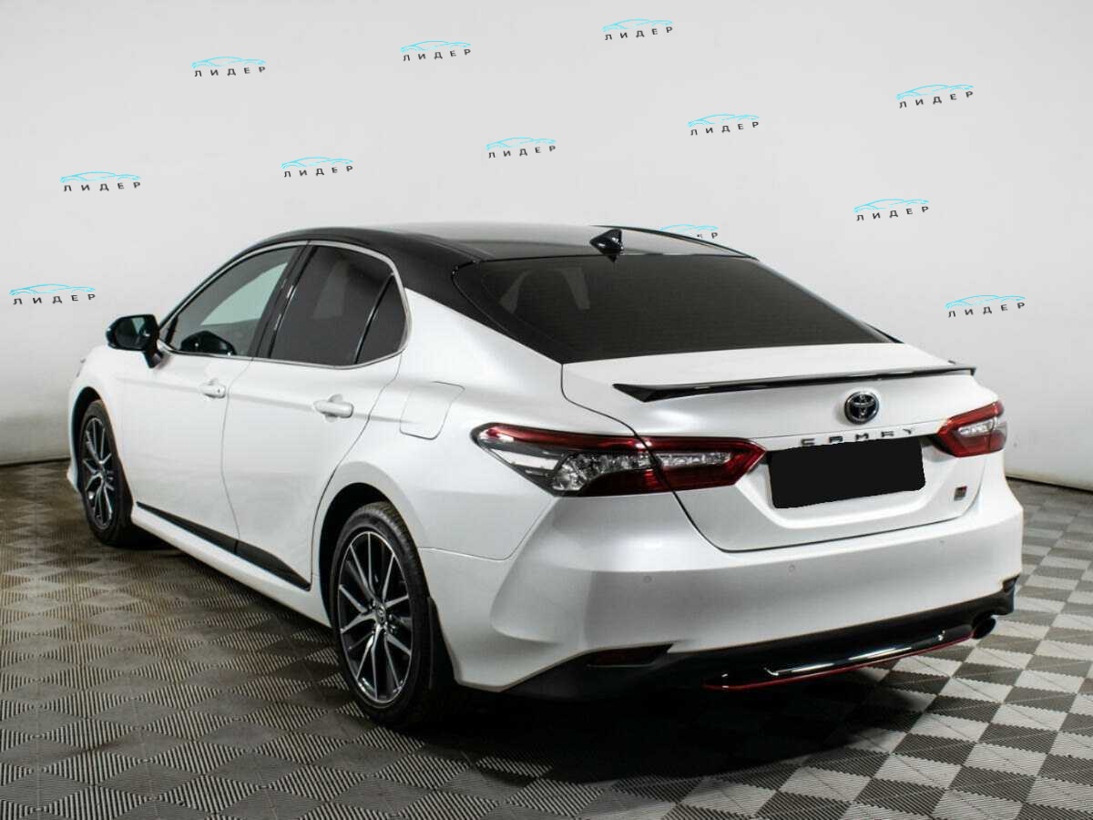 Б/У Тойота Камри 2021 года. Фото: #6