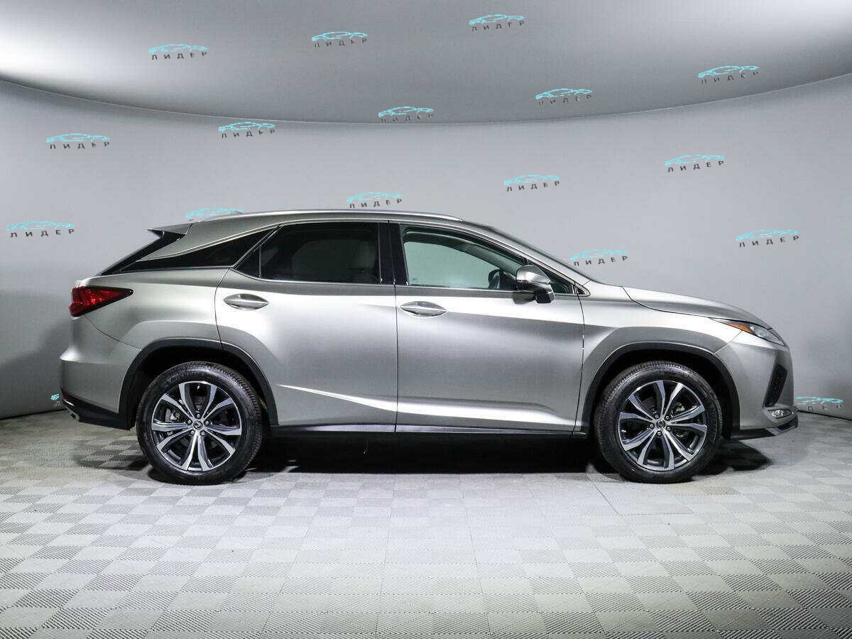Б/У Лексус Р-Икс 2021 года. Фото: #3