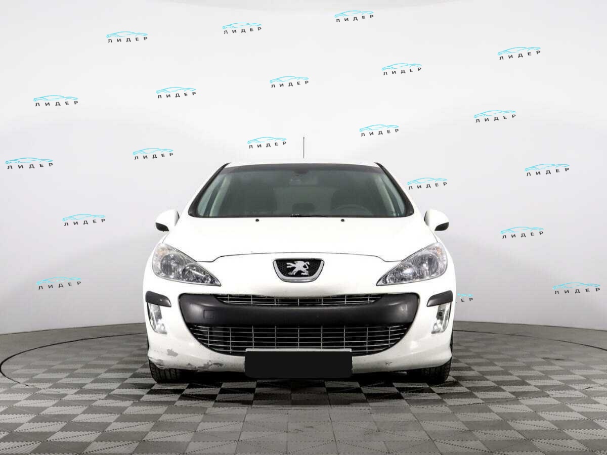 Б/У Пежо 308 2010 года. Фото: #1