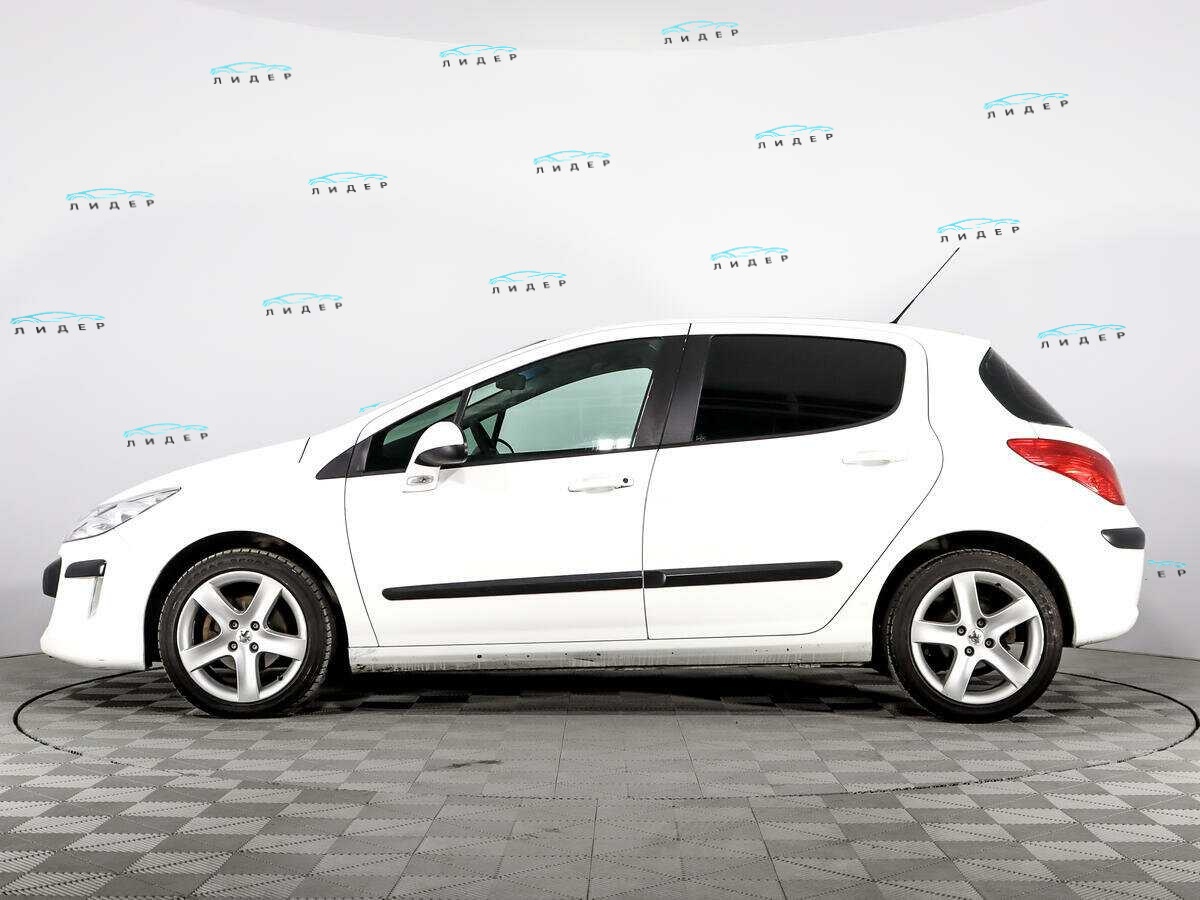 Б/У Пежо 308 2010 года. Фото: #6