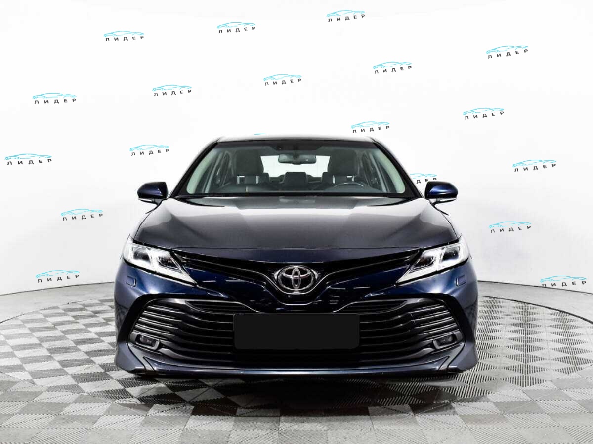 Б/У Тойота Камри 2019 года. Фото: #1