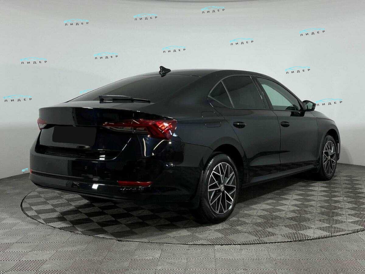 Б/У Шкода Октавия 2021 года. Фото: #3