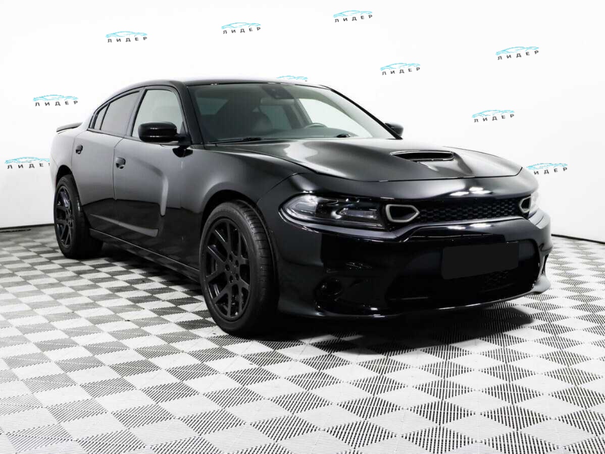 Б/У Додж Чарджер 2019 года. Фото: #2