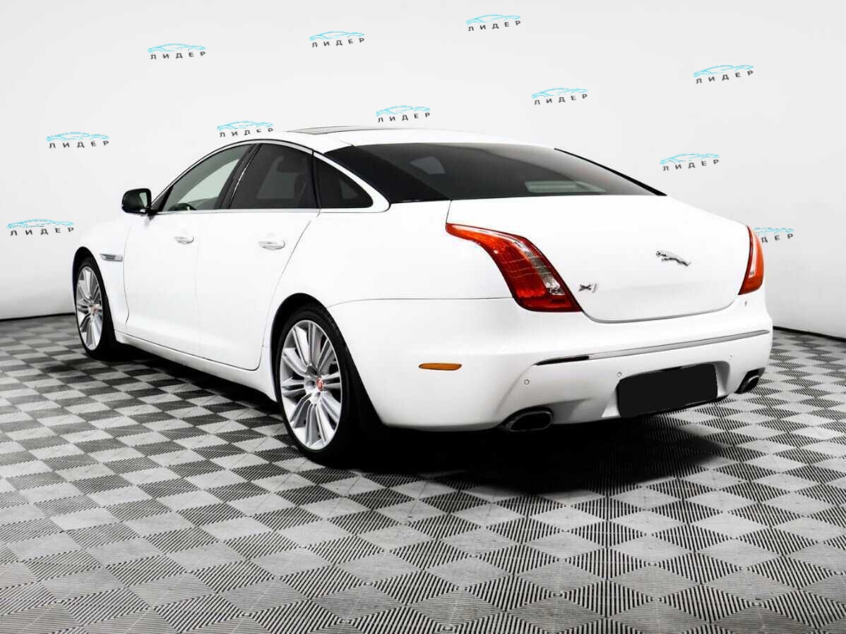 Б/У Ягуар ИксДжи 2012 года. Фото: #5