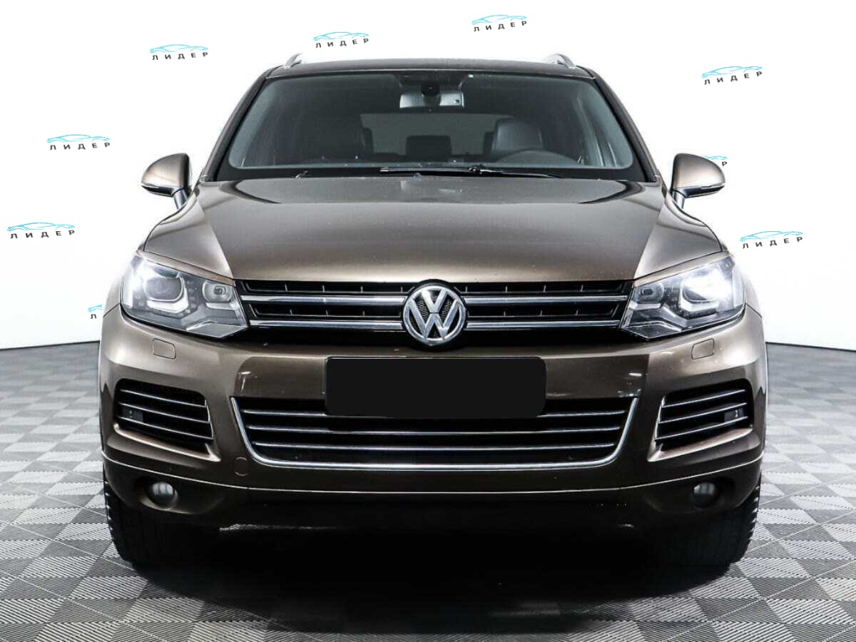 Б/У Фольксваген Туарег 2011 года. Фото: #1