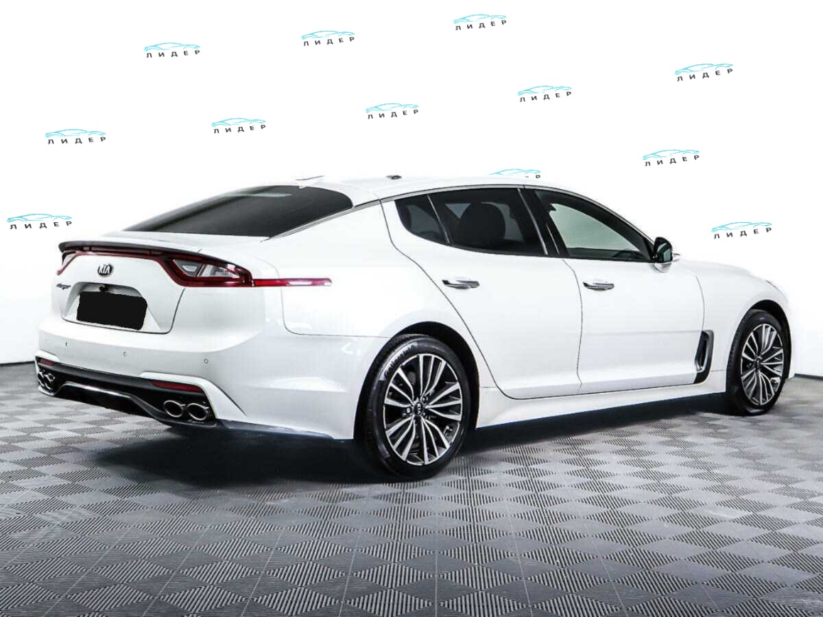 Б/У Киа Стингер 2018 года. Фото: #4