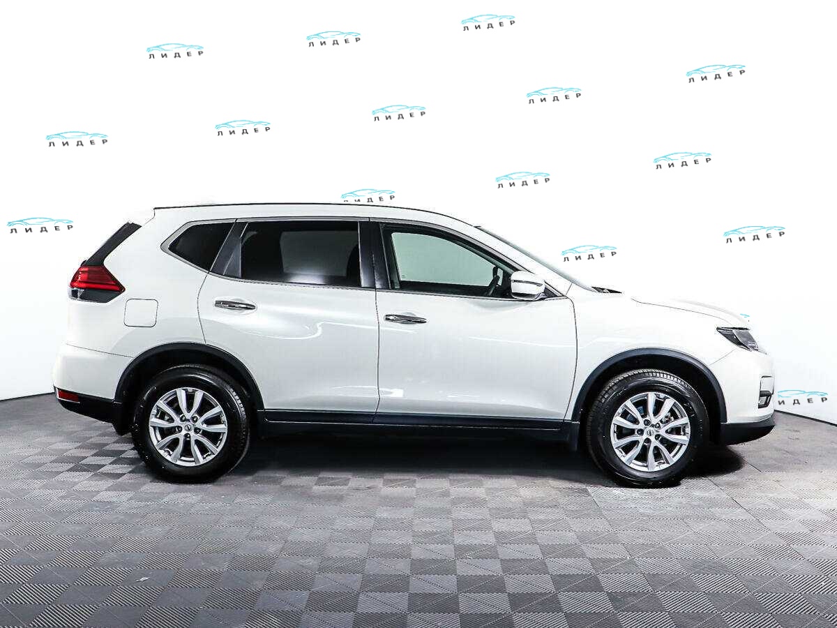 Б/У Ниссан Икс-Трейл 2021 года. Фото: #3