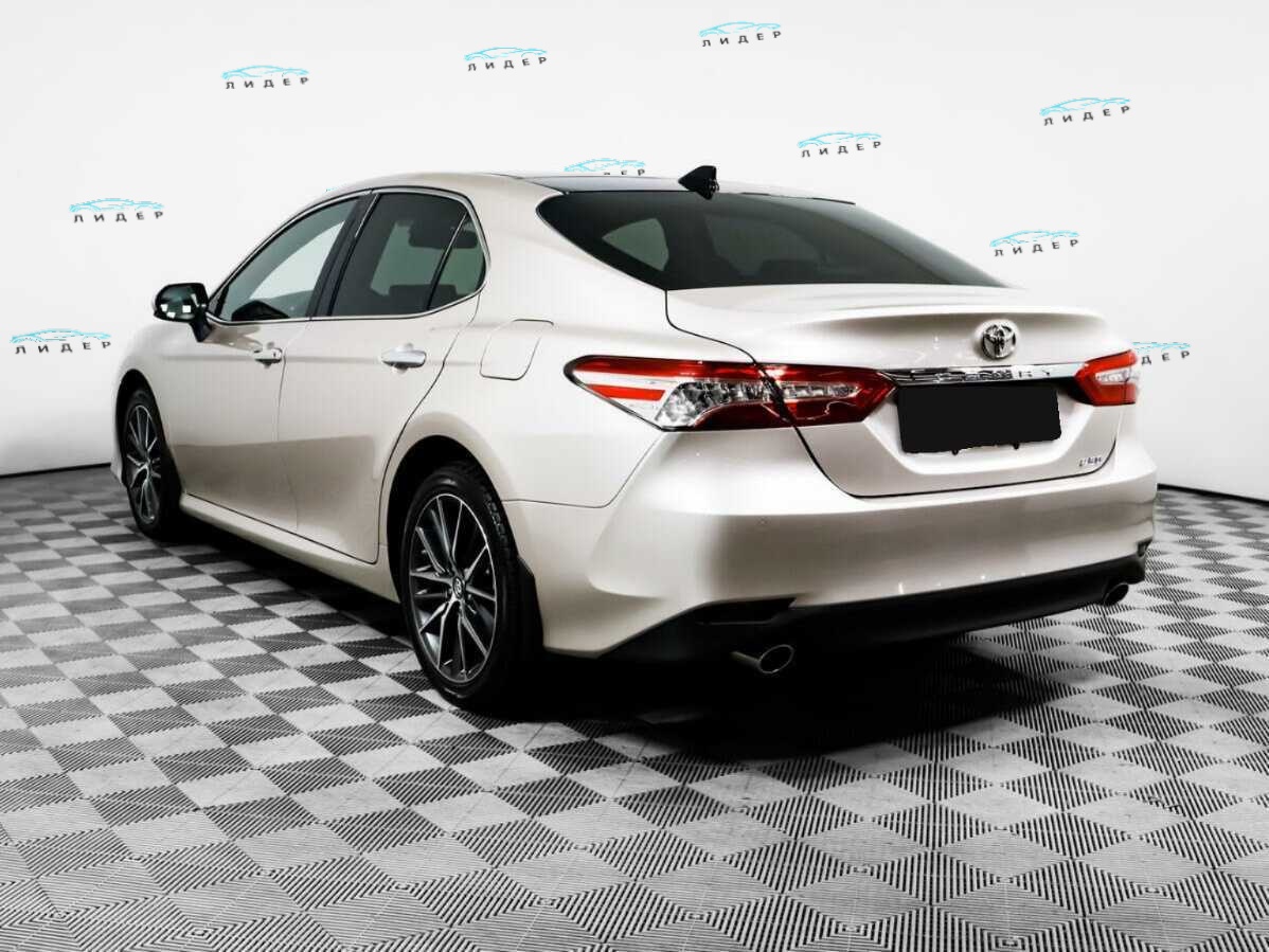 Б/У Тойота Камри 2022 года. Фото: #6
