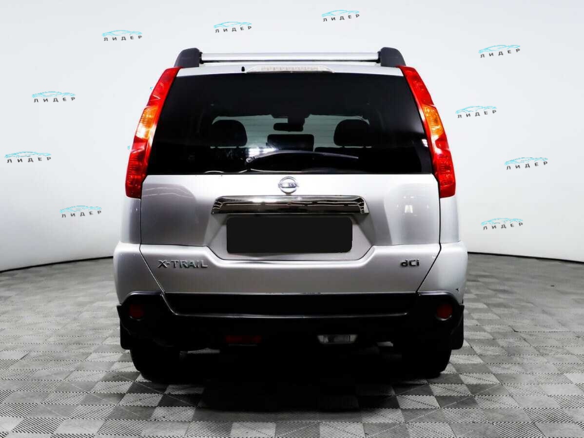 Б/У Ниссан Икс-Трейл 2010 года. Фото: #5