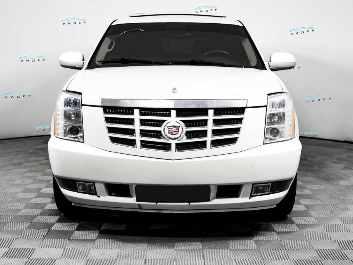 Б/У Кадиллак Эскалэйд 2010 года. Фото: #1