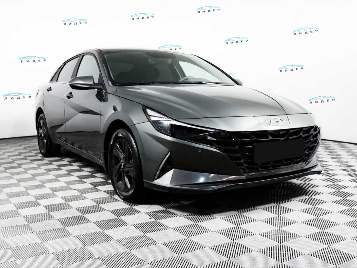 Б/У Хендай Елантра 2021 года. Фото: #2